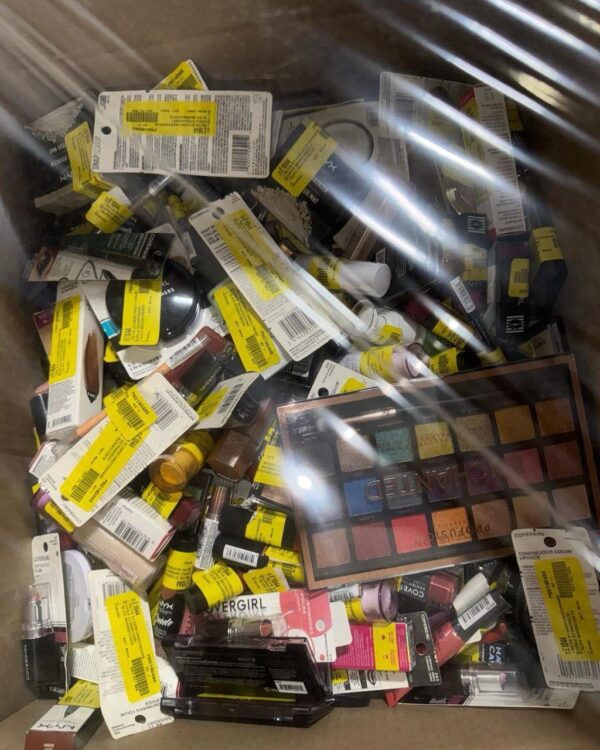 Buy Wholesale Makeup Pallets