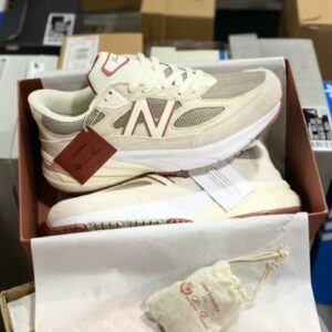 Buy authentic New Balance Shoe Pallets