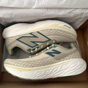 Buy authentic New Balance Shoe Pallets