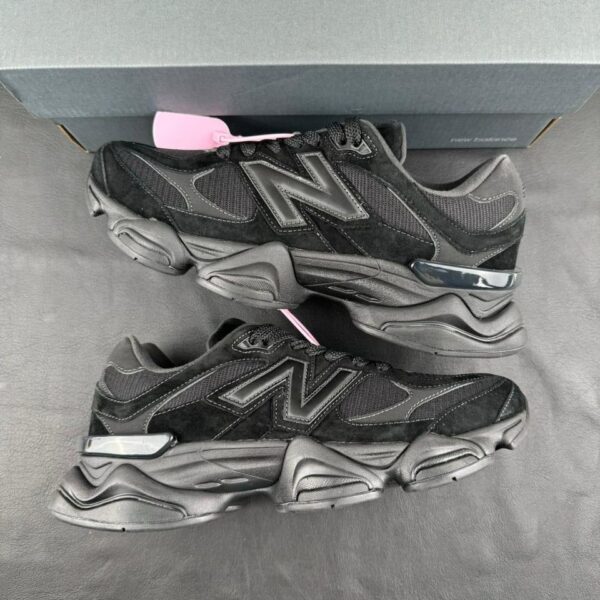 Buy authentic New Balance Shoe Pallets